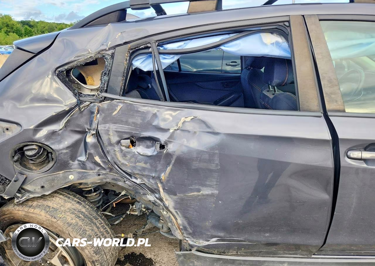 2020 Subaru Crosstrek Premium VIN:JF2GTAEC1L8214582 - 11