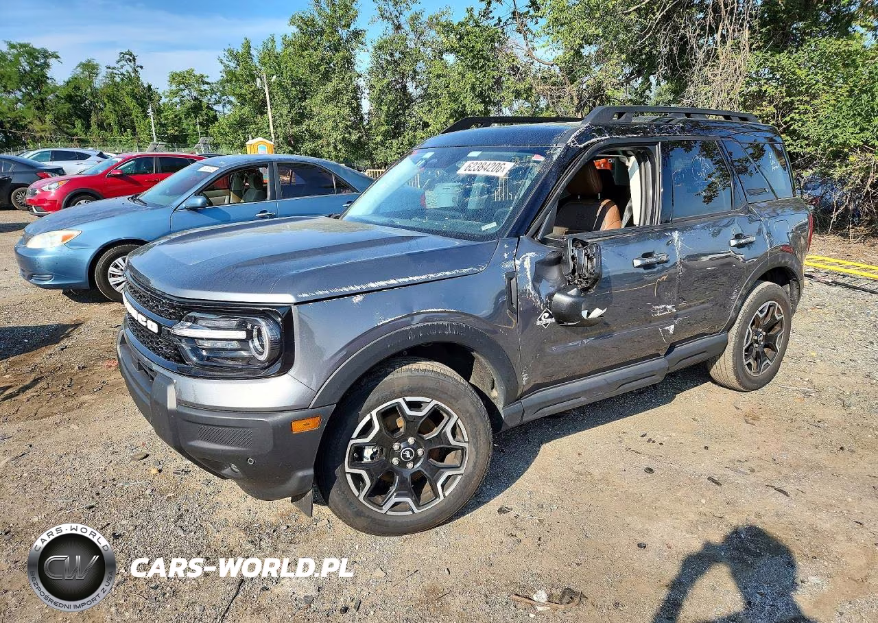 2025 Ford Bronco Sport Outer Banks – zdjęcie 1 z 13