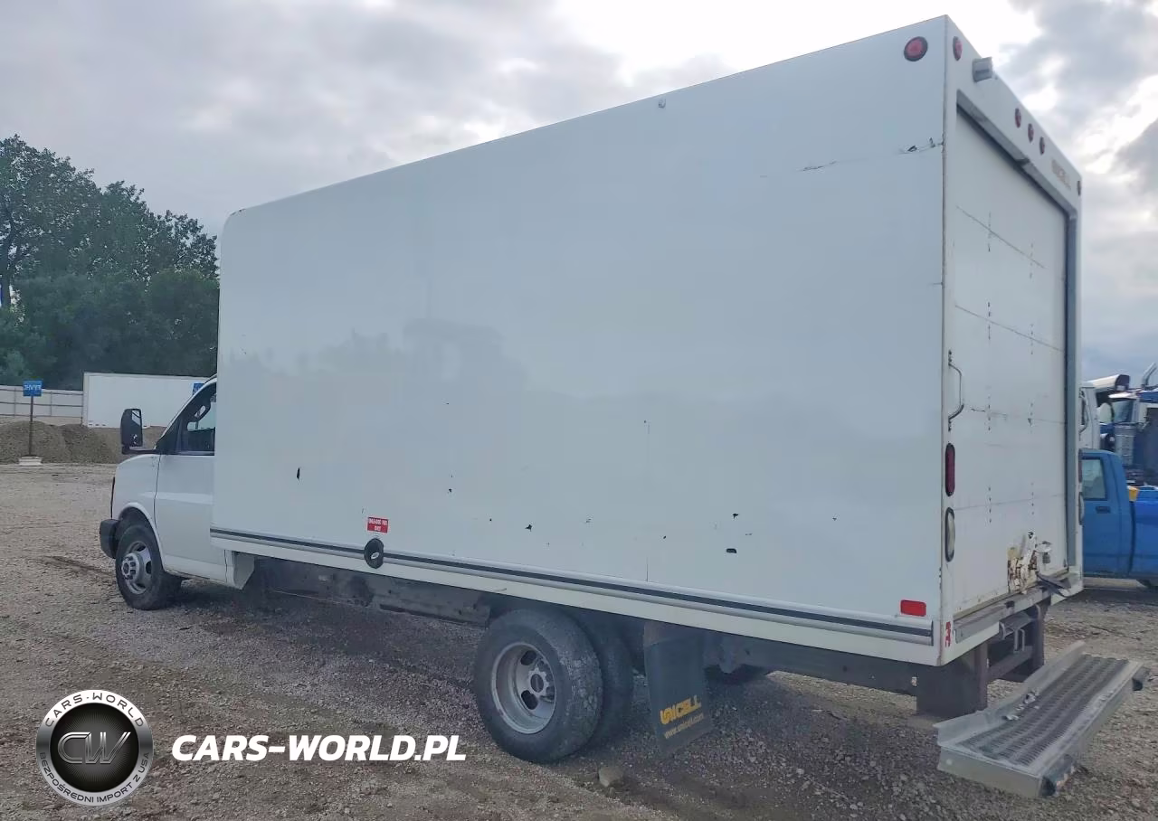2017 GMC Savana Box Truck VIN:1GD37TCG7H1159974 - 2