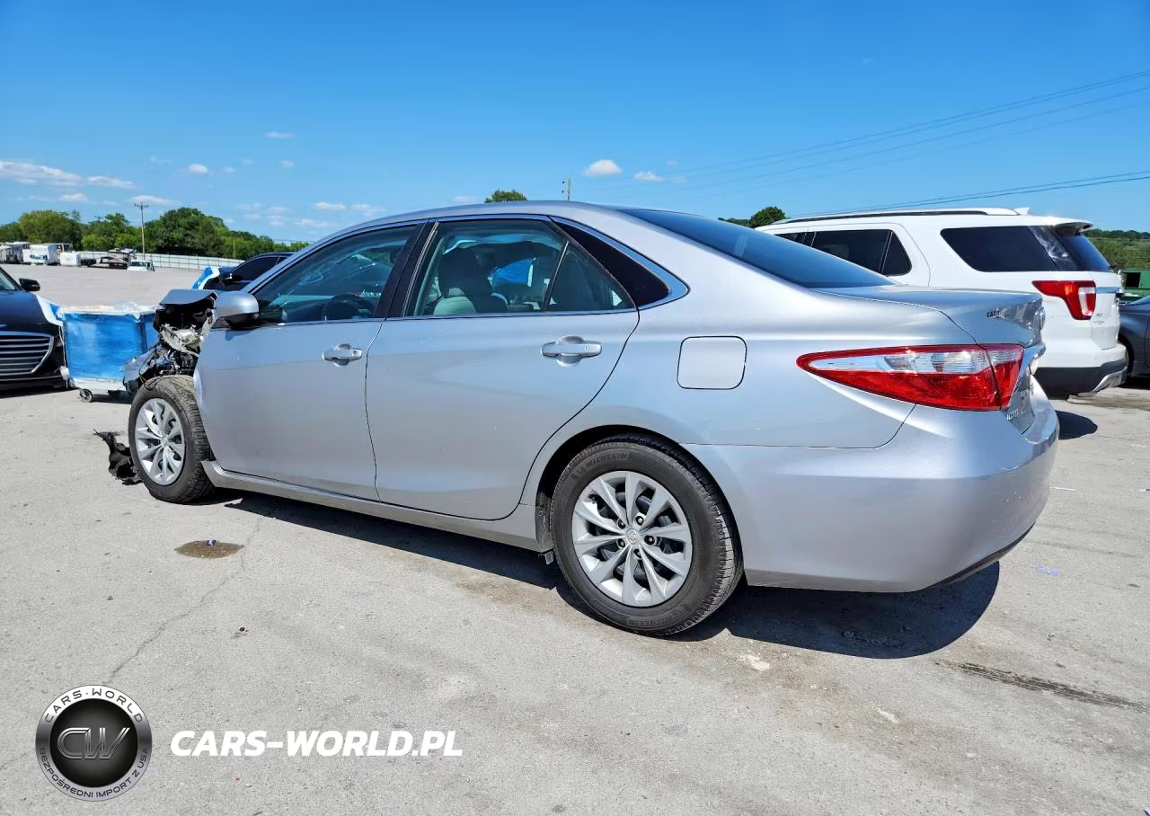 2015 Toyota Camry Hybrid Le VIN:4T1BD1FK5FU161968 - 2