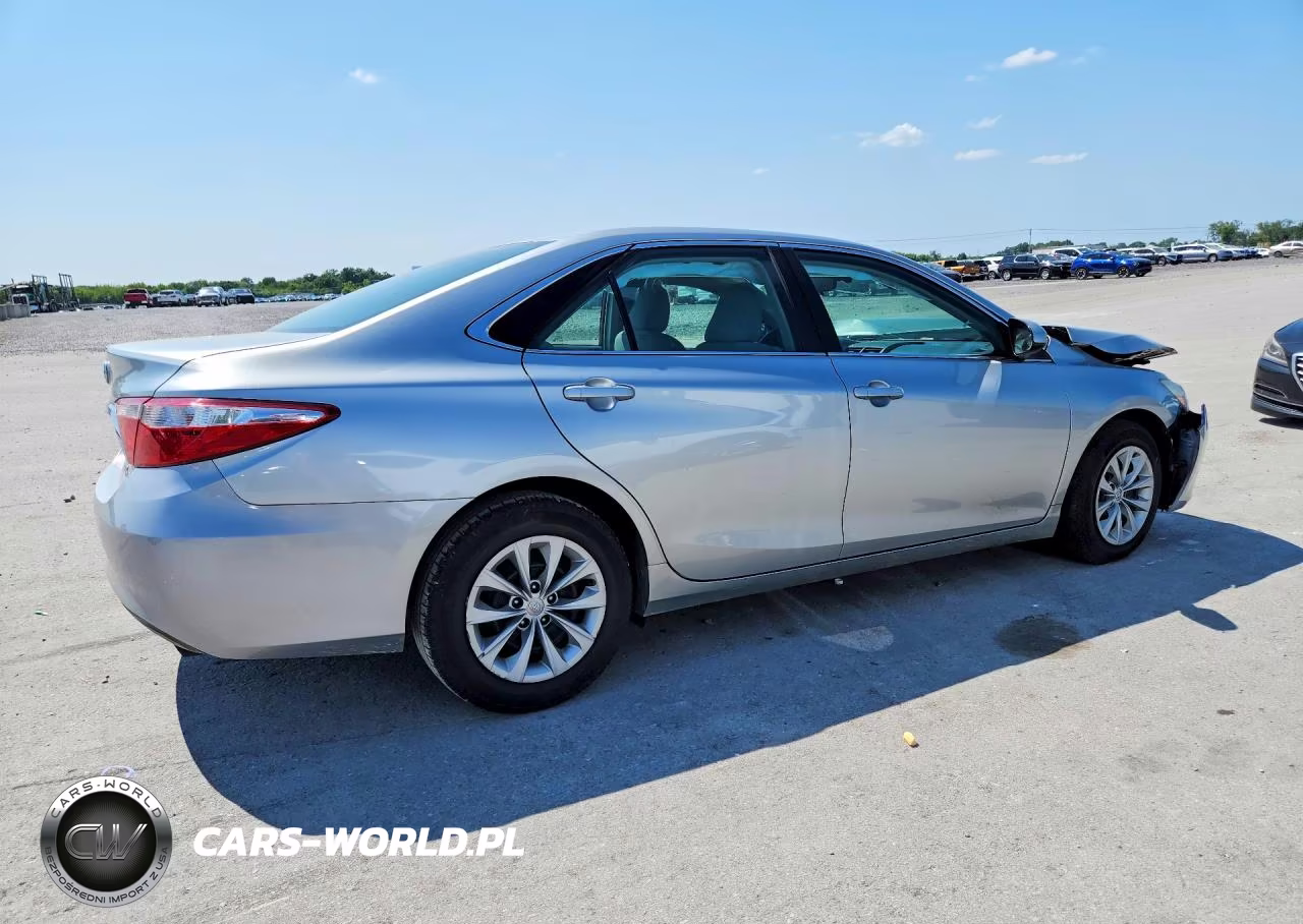 2015 Toyota Camry Hybrid Le VIN:4T1BD1FK5FU161968 - 3
