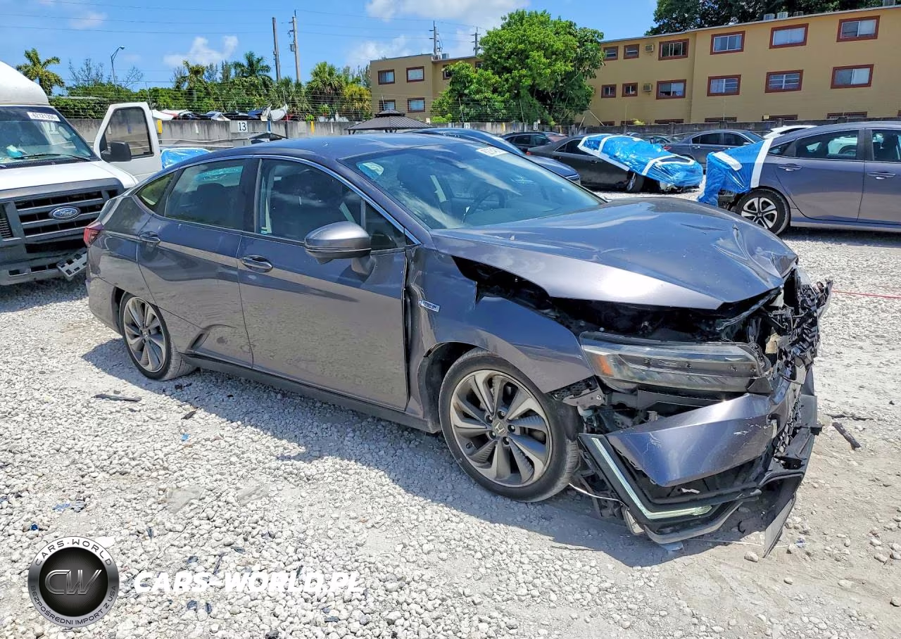2018 Honda Clarity Touring VIN:JHMZC5F38JC013106 - 4