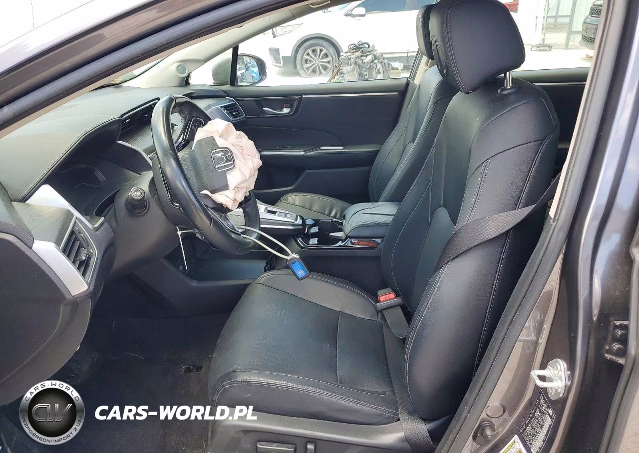 2018 Honda Clarity Touring VIN:JHMZC5F38JC013106 - 7