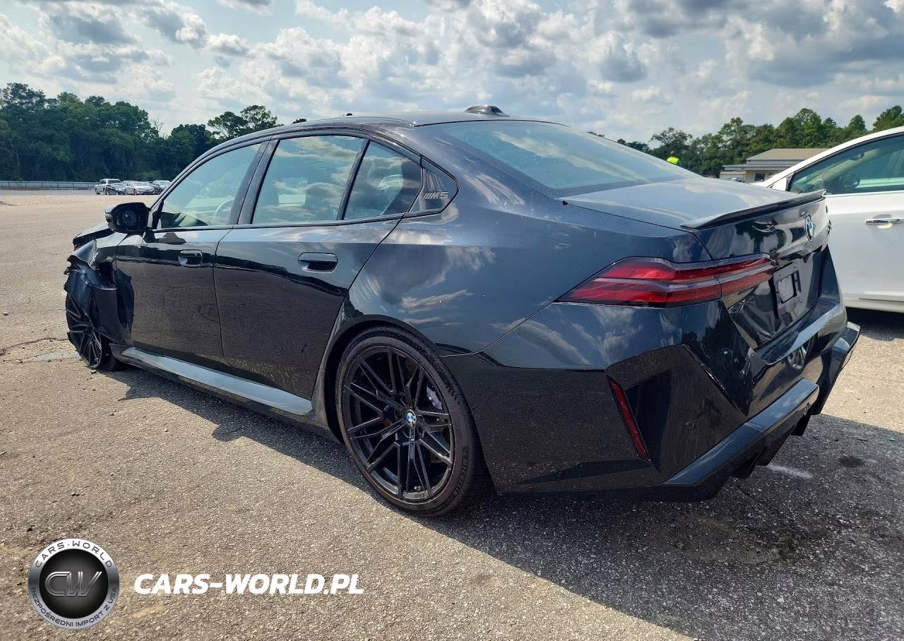 2025 BMW M5 VIN:WBS83FK03SCT96462 - 2