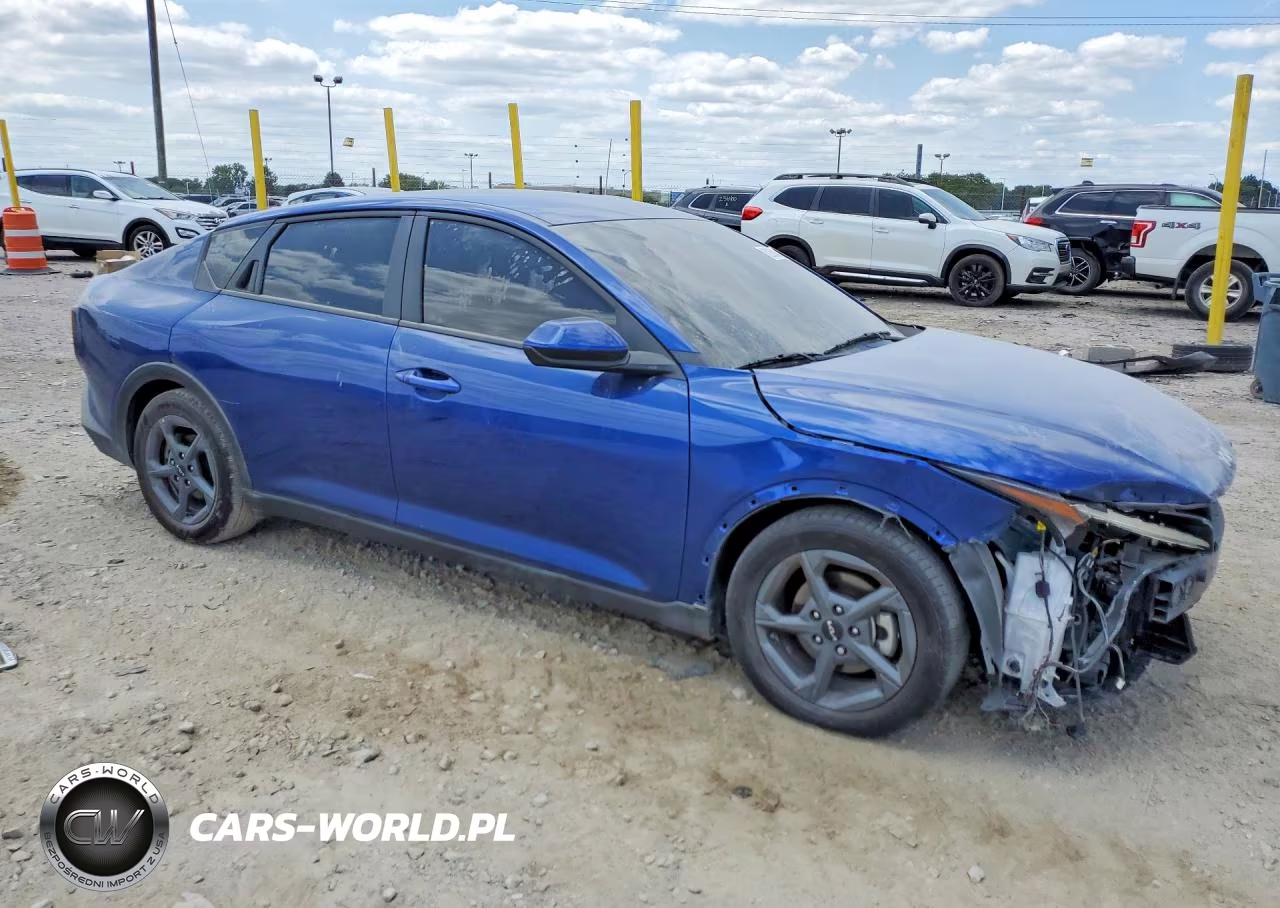 2025 Kia K4 Lxs VIN:3KPFT4DE9SE238583 - 4