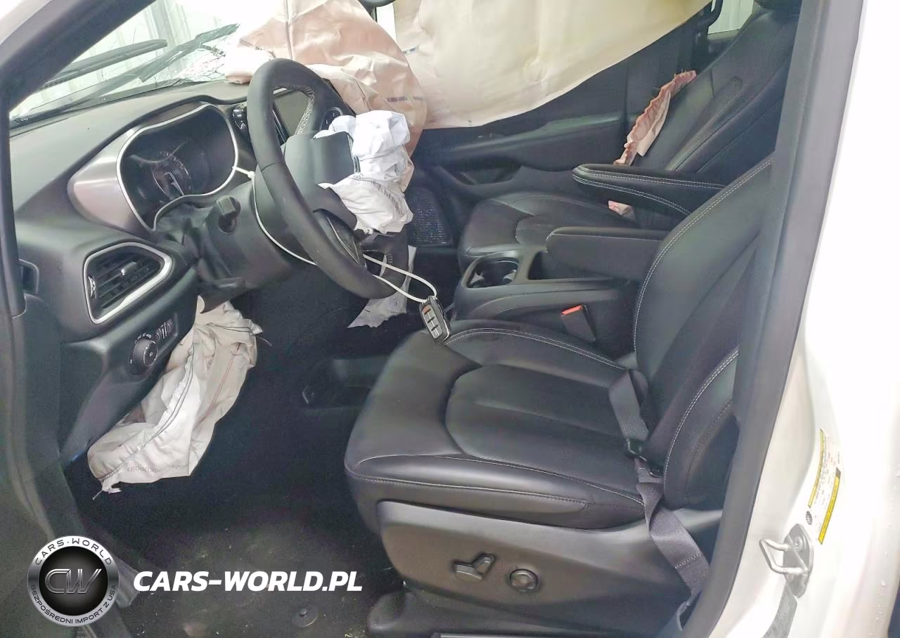 2025 Chrysler Pacifica Select VIN:2C4RC1BG3SR612071 - 7