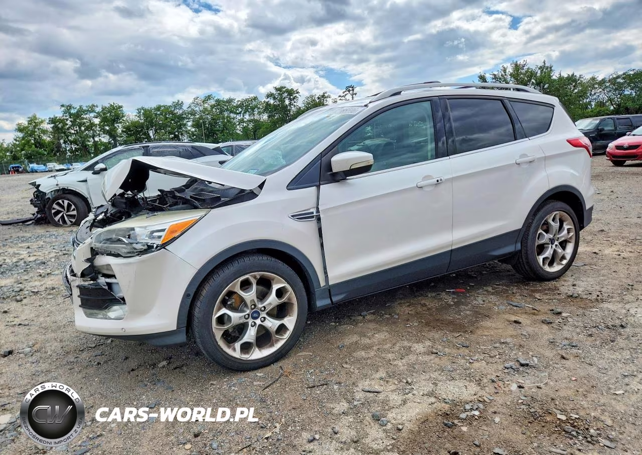 2015 Ford Escape Titanium – zdjęcie 1 z 13