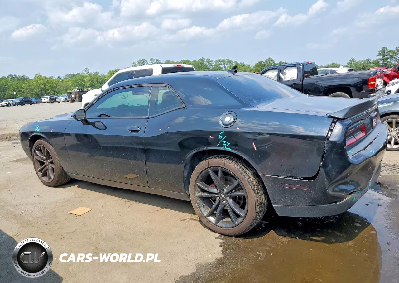 2018 Dodge Challenger Sxt VIN:2C3CDZAG9JH110998 - 2