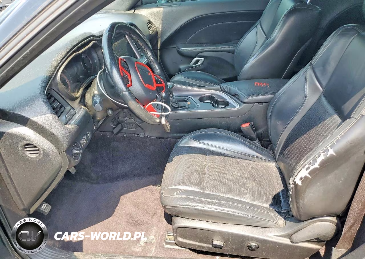 2018 Dodge Challenger Sxt VIN:2C3CDZAG9JH110998 - 7