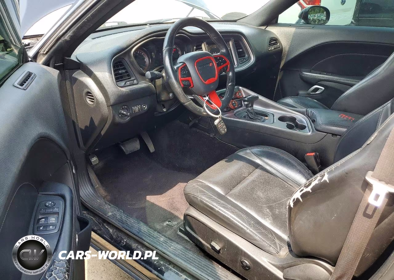 2018 Dodge Challenger Sxt VIN:2C3CDZAG9JH110998 - 8