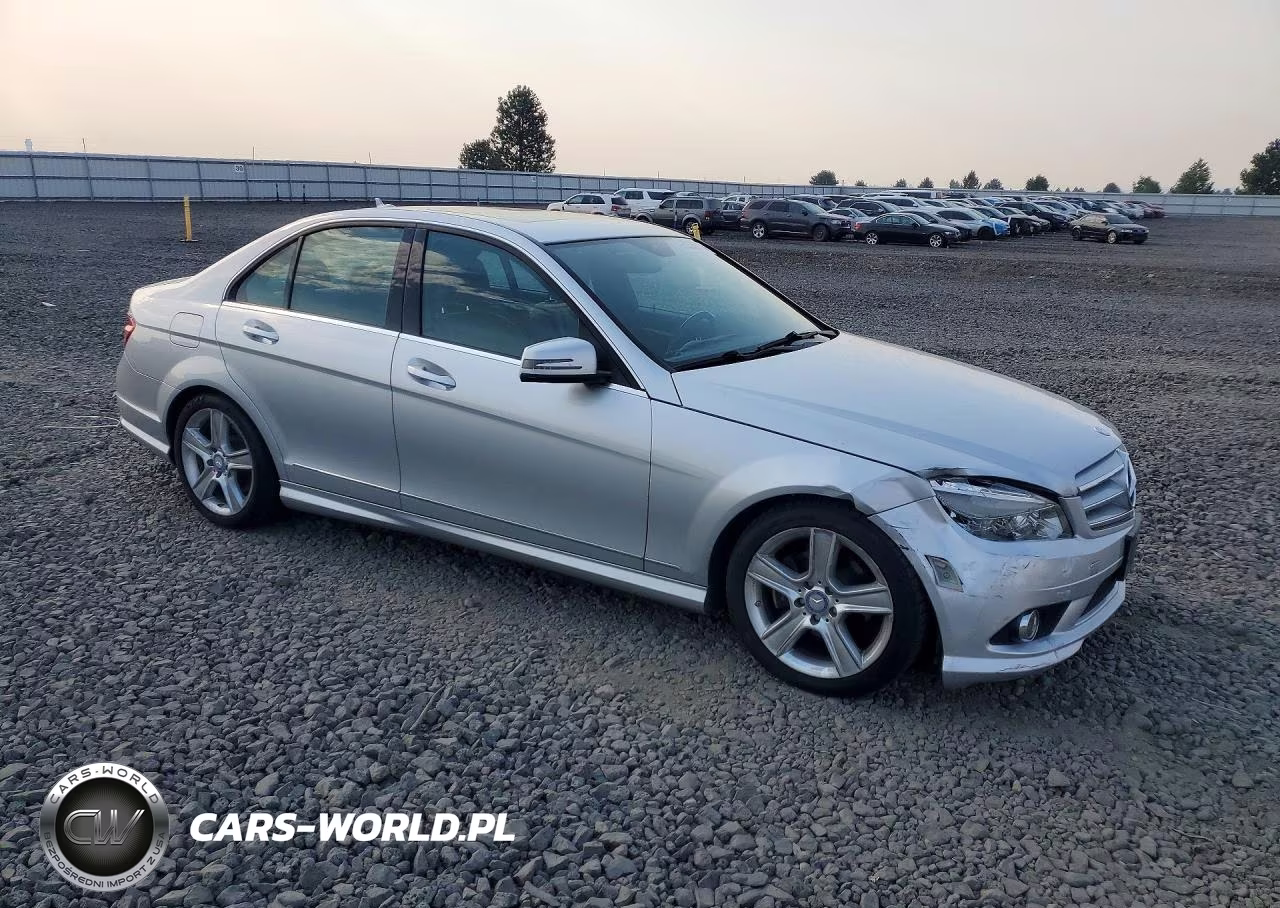 2010 Mercedes Sedan VIN:WDDGF8BB2AF479181 - 4