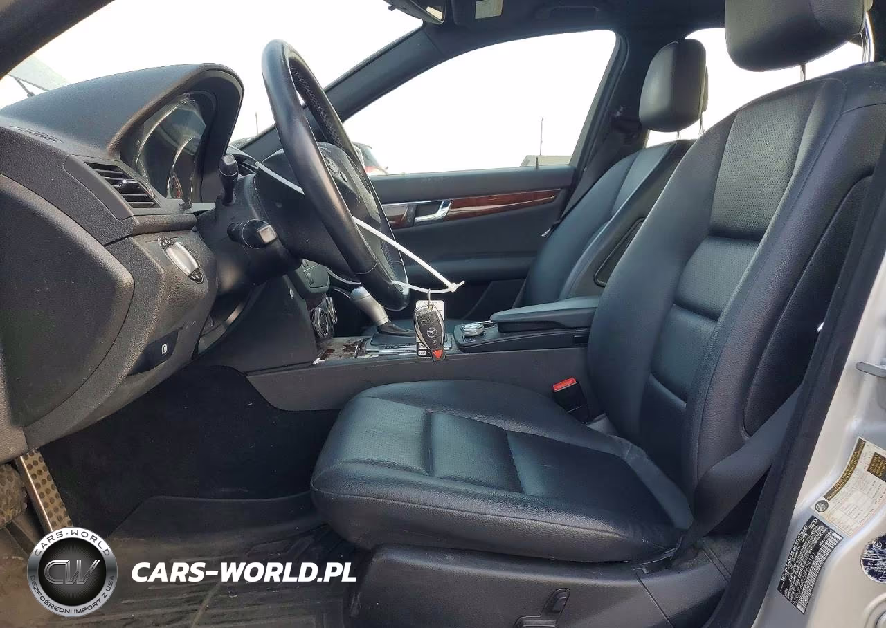 2010 Mercedes Sedan VIN:WDDGF8BB2AF479181 - 7