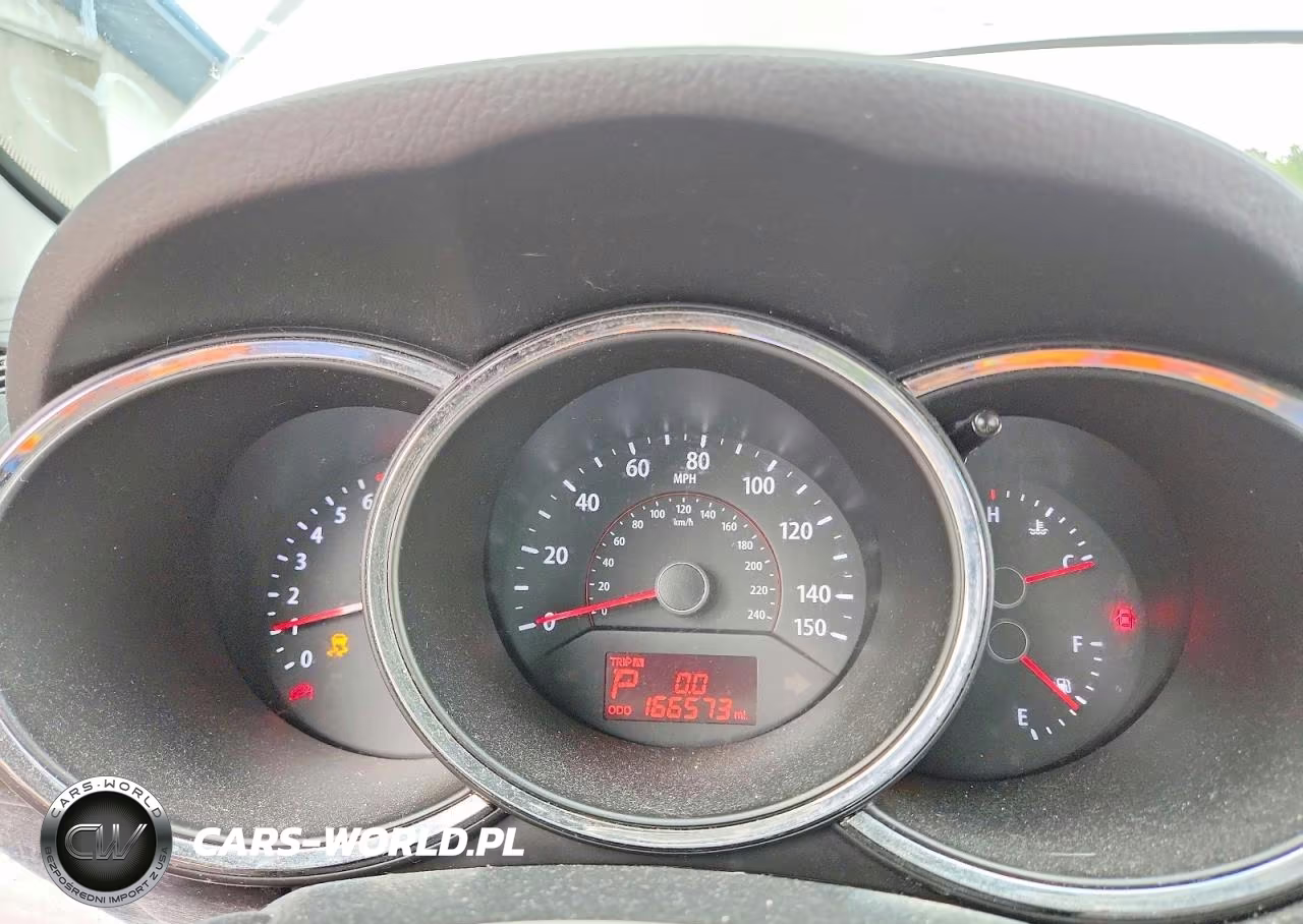 2013 Kia Sorento Lx VIN:5XYKT3A19DG355290 - 9