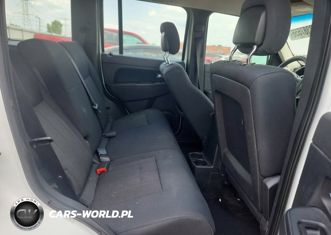 2011 Jeep Liberty Sport VIN:1J4PP2GK9BW578931 - 10