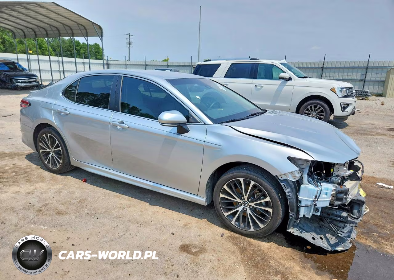 2018 Toyota Camry Se VIN:4T1B11HK7JU133099 - 4