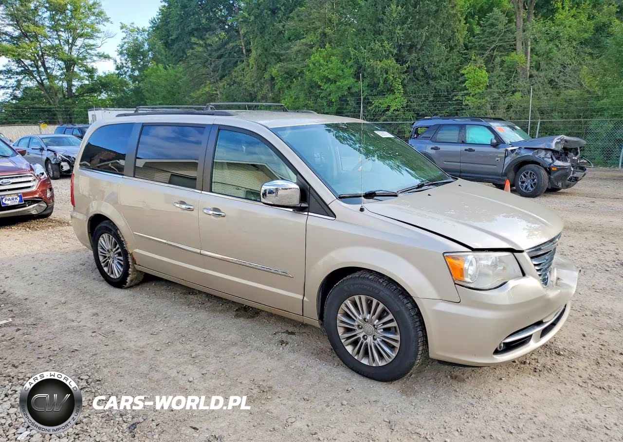 2015 Chrysler Town & Country Touring L VIN:2C4RC1CG6FR522224 - 4