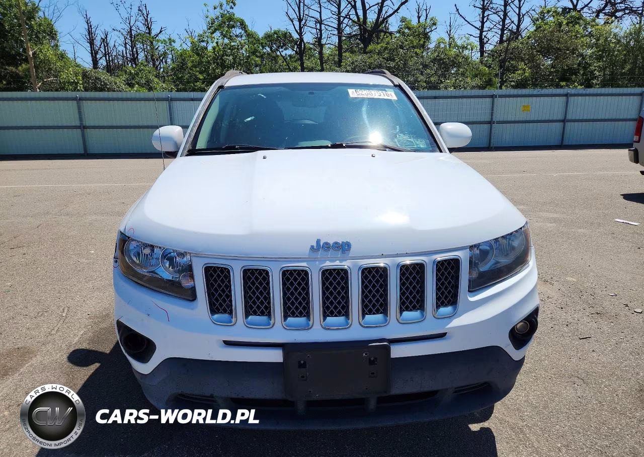 2016 Jeep Compass Latitude VIN:1C4NJDEB0GD542240 - 5