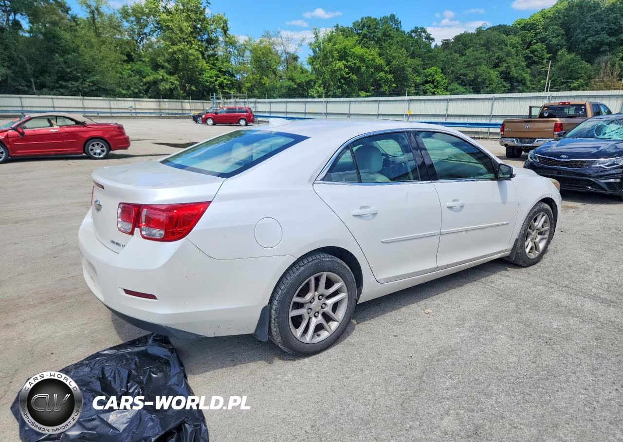 2015 Chevrolet Malibu 1Lt VIN:1G11C5SL3FF235006 - 3