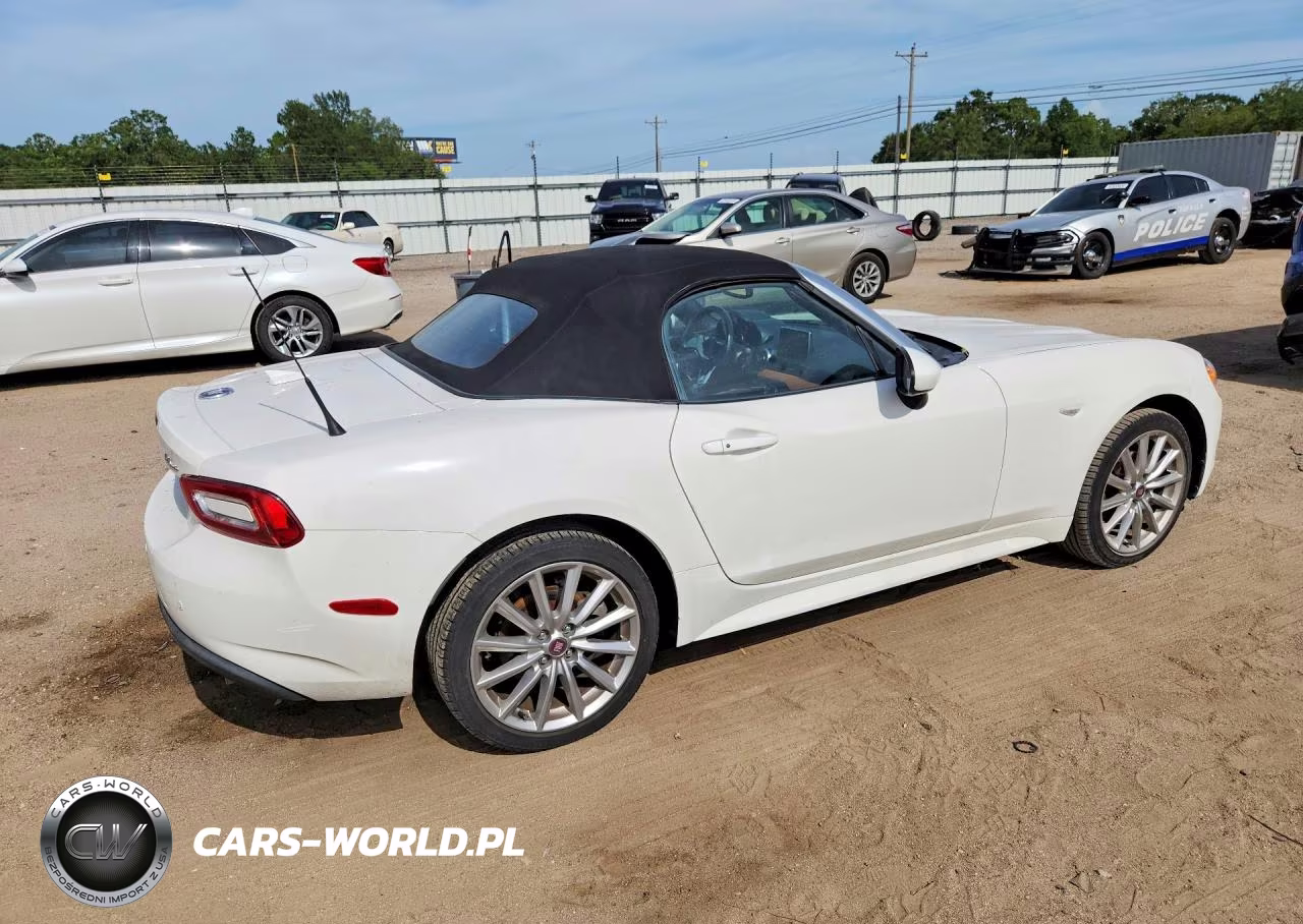 2018 Fiat 124 Spider Classica VIN:JC1NFAEKXJ0139345 - 3