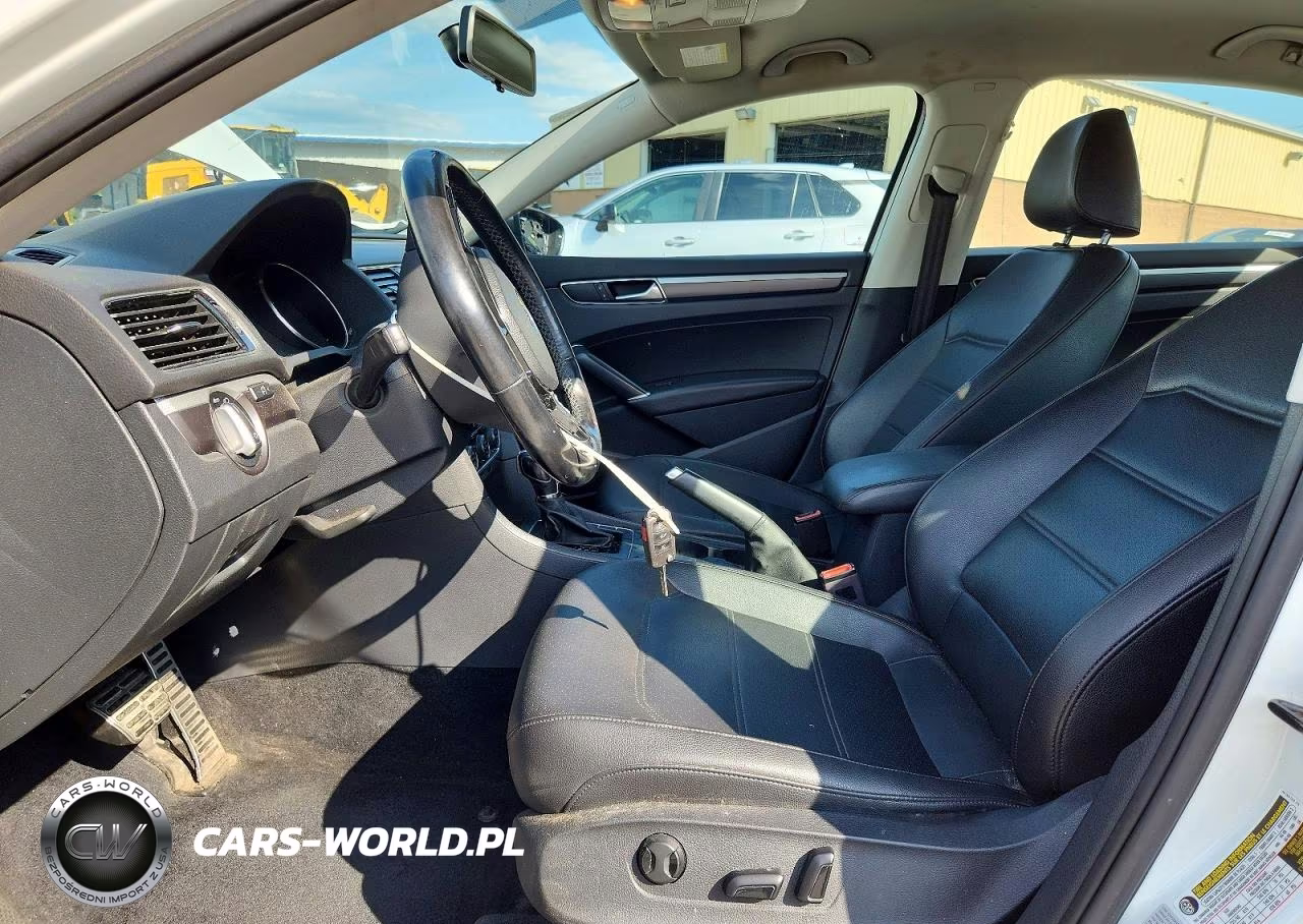 2017 Volkswagen Passat R-Line VIN:1VWDT7A36HC076856 - 7