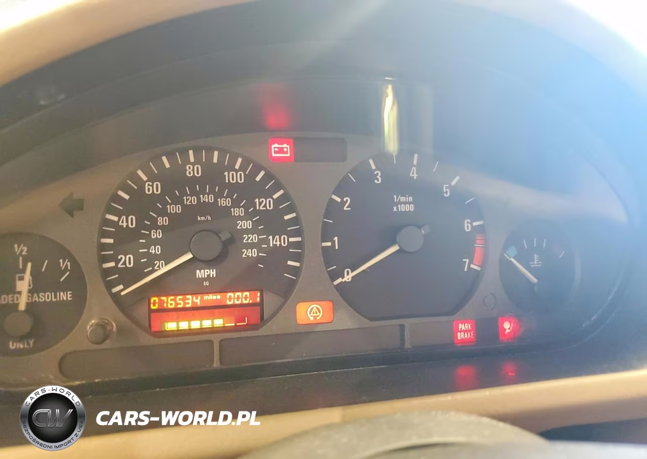 1998 BMW Z3 1.9 VIN:4USCH732XWLE07842 - 9