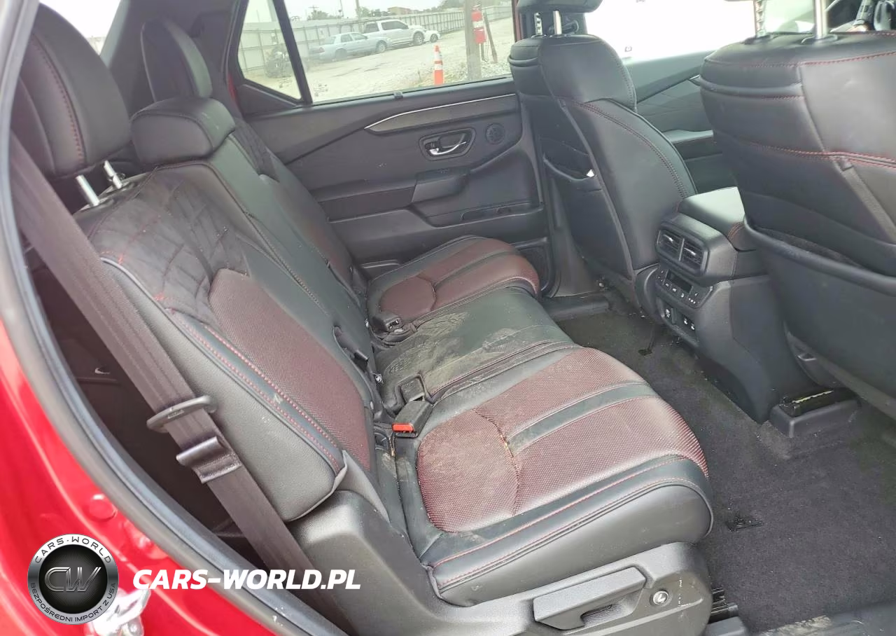 2026 Honda Pilot Black Edition VIN:5FNYG1H99TB017487 - 11