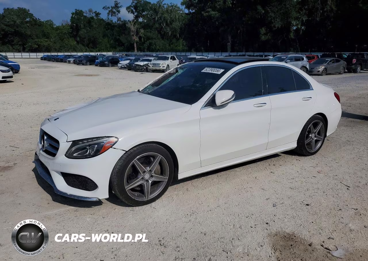 2016 Mercedes-Benz C 300 – zdjęcie 1 z 12