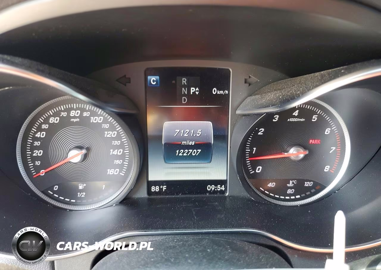 2016 Mercedes-Benz C 300 VIN:55SWF4JB7GU170544 - 9