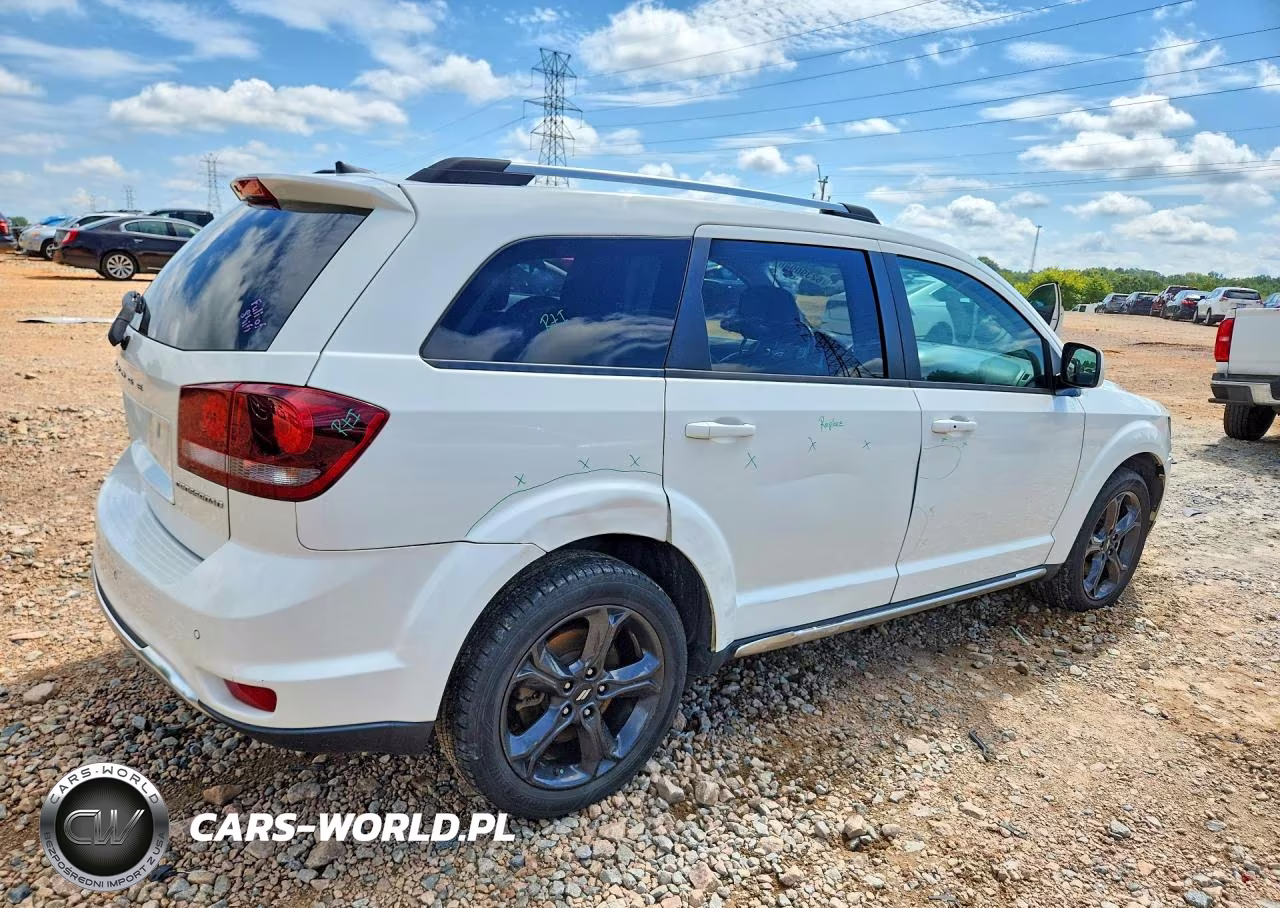 2020 Dodge Journey Crossroad VIN:3C4PDCGB8LT231571 - 3