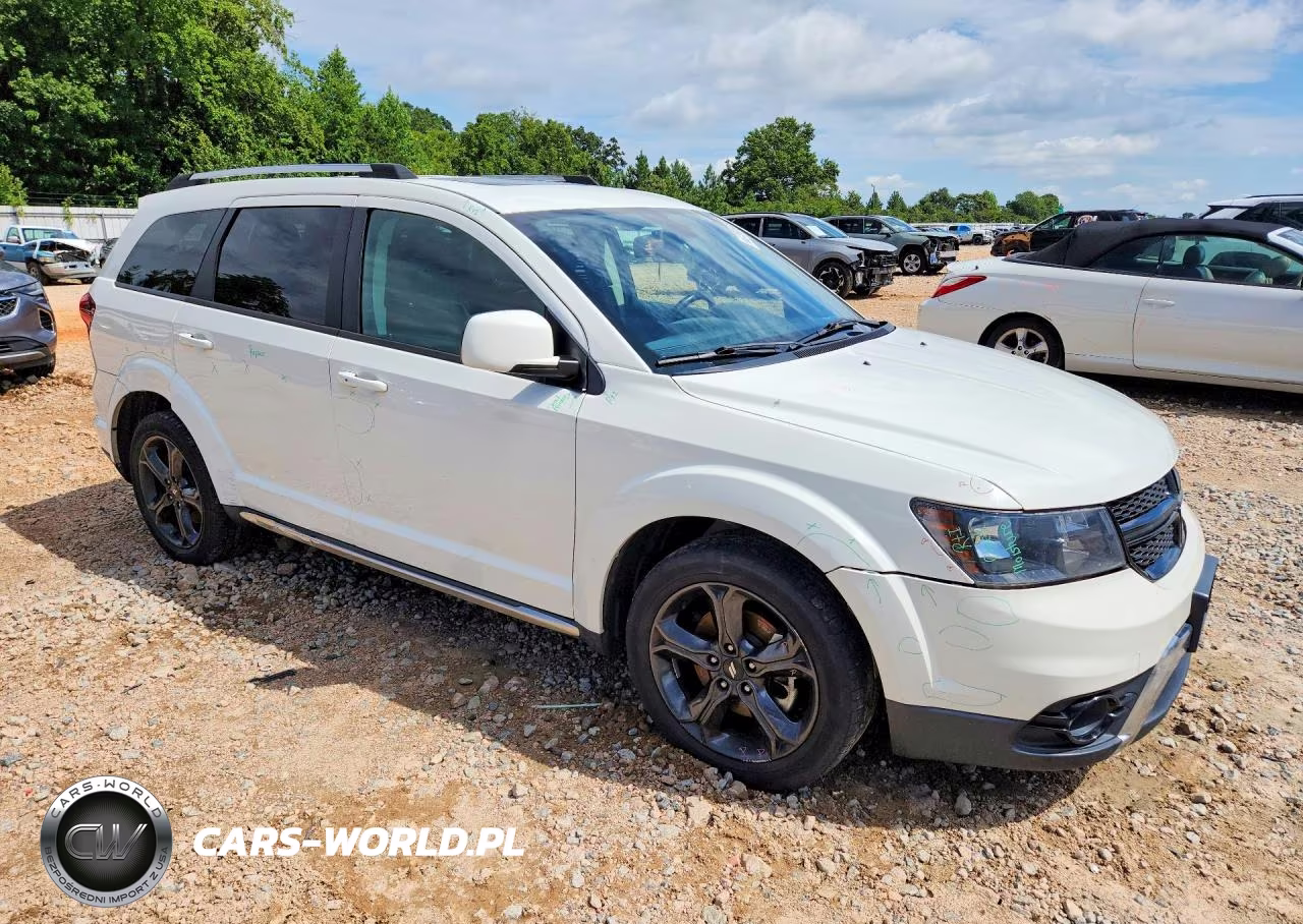 2020 Dodge Journey Crossroad VIN:3C4PDCGB8LT231571 - 4