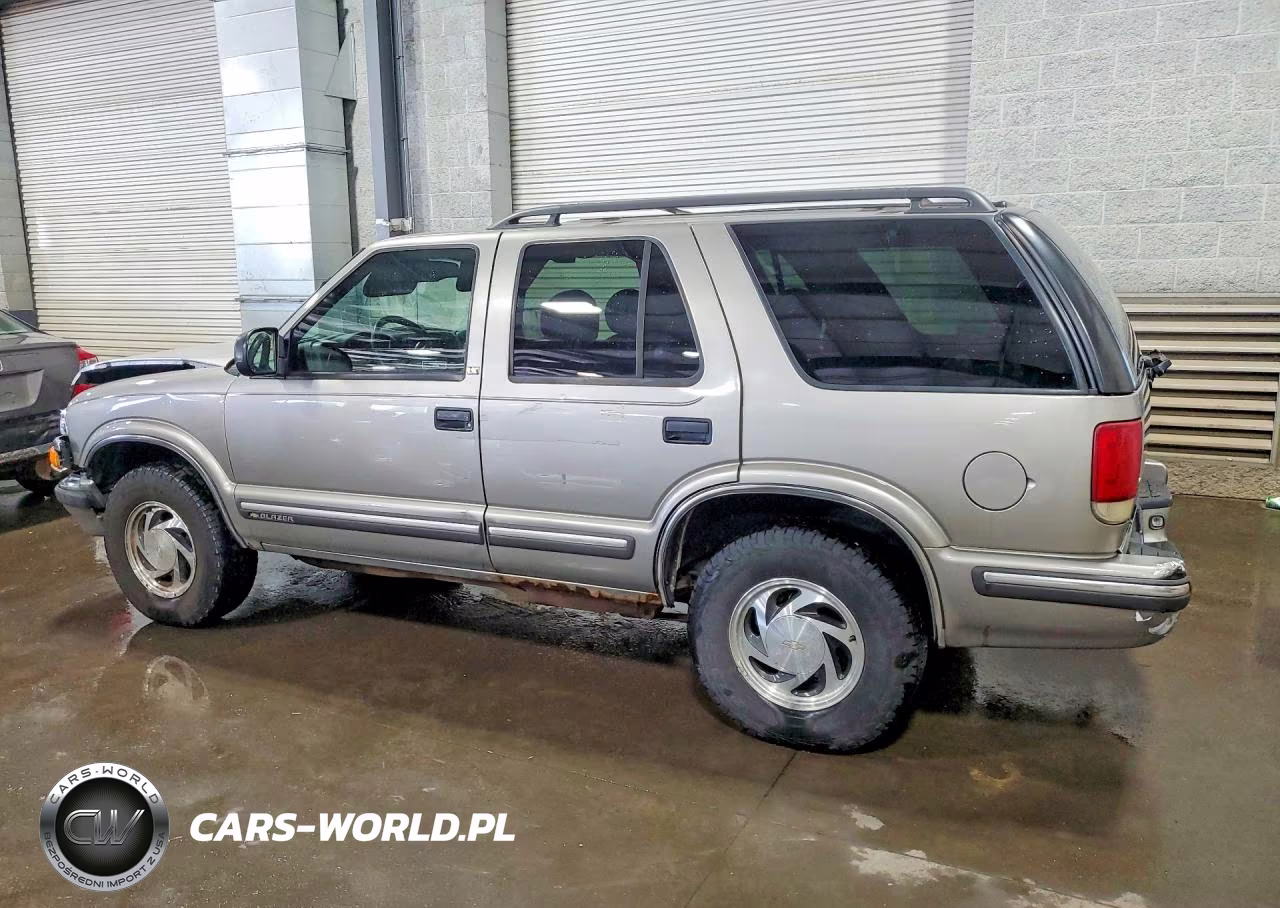 1999 Chevrolet Blazer VIN:1GNDT13W5X2196411 - 2