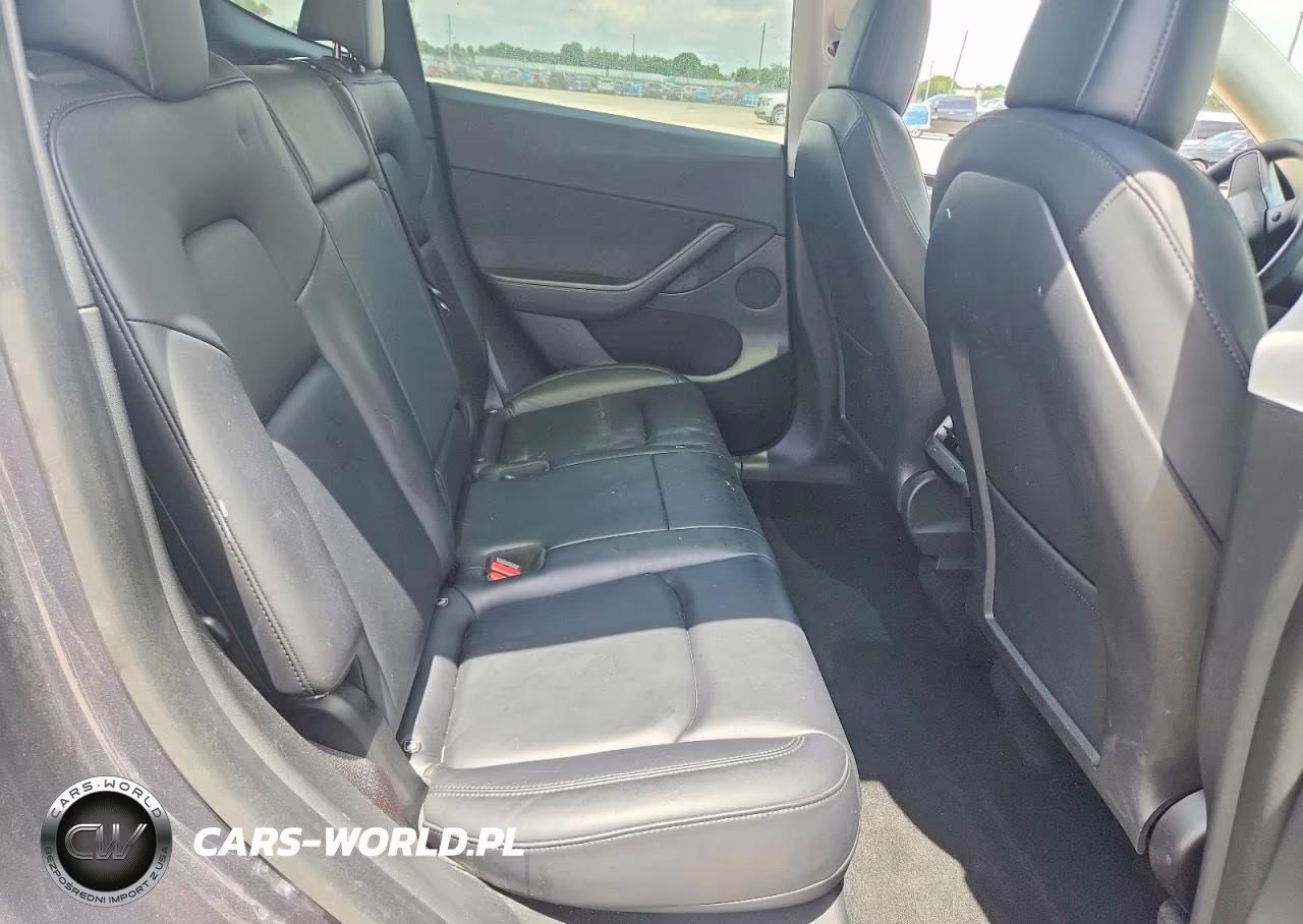 2021 Tesla Model Y VIN:5YJYGDEE7MF260624 - 11