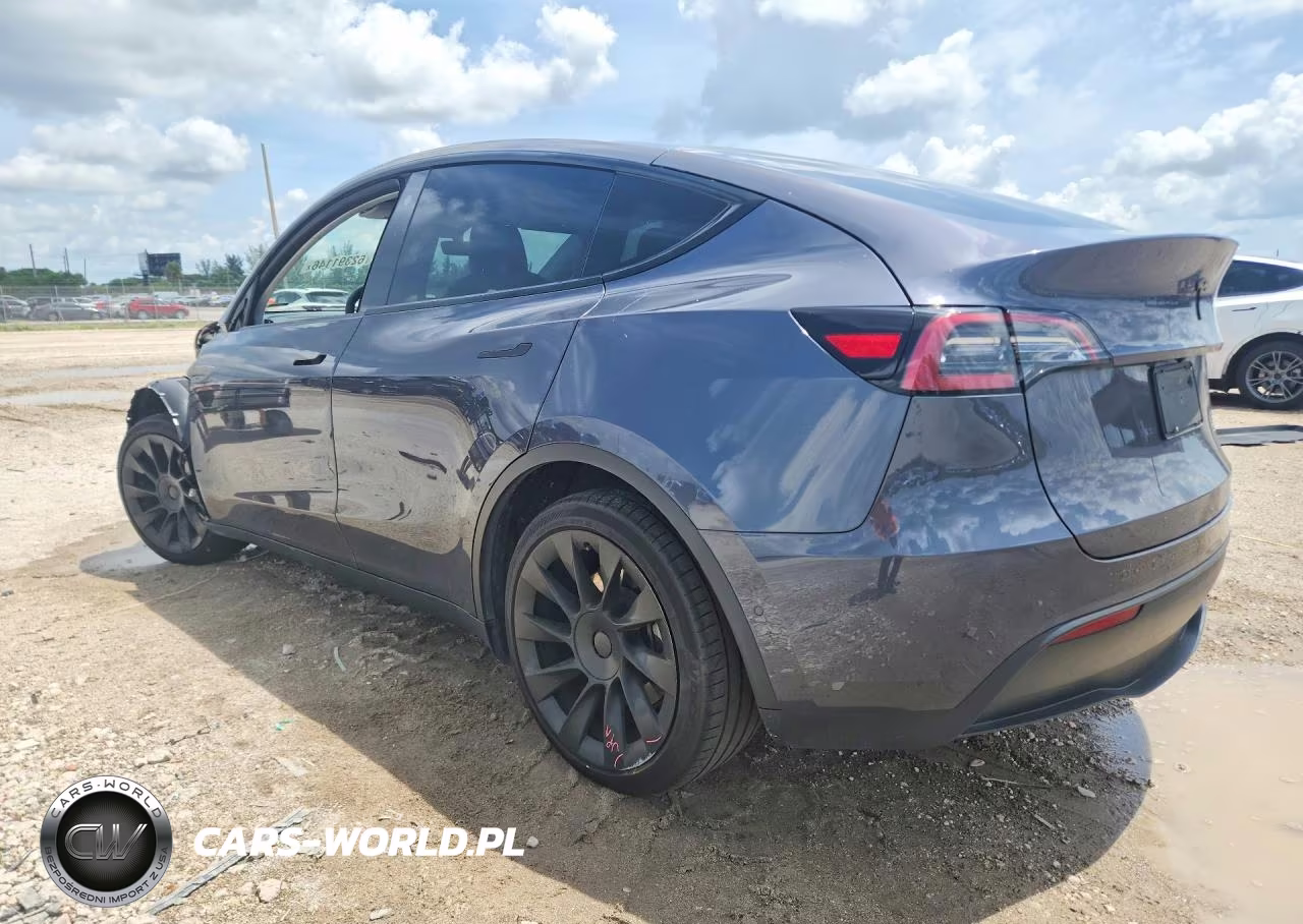 2021 Tesla Model Y VIN:5YJYGDEE7MF260624 - 2