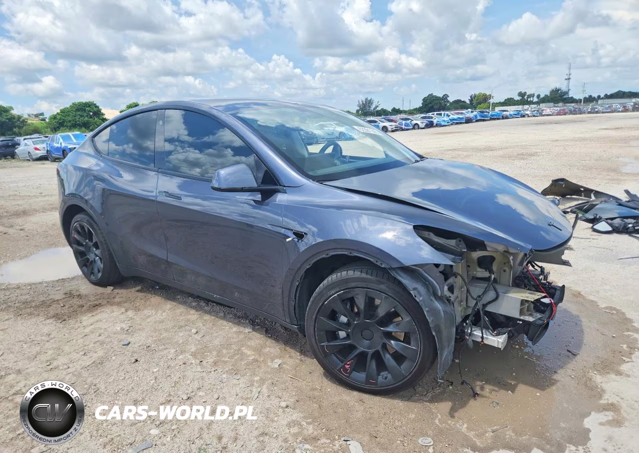 2021 Tesla Model Y VIN:5YJYGDEE7MF260624 - 4