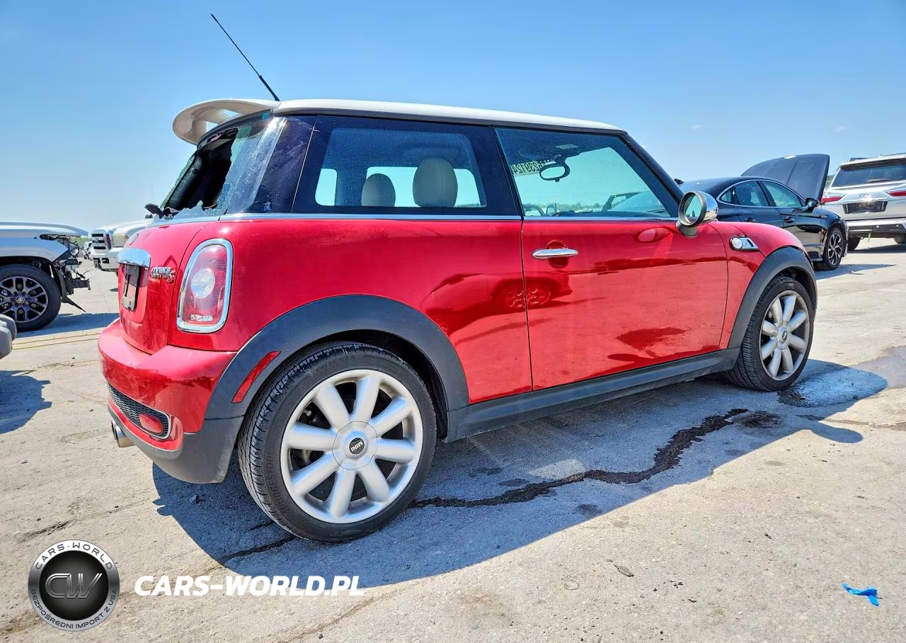 2007 Mini Cooper S VIN:WMWMF73587TT84258 - 3