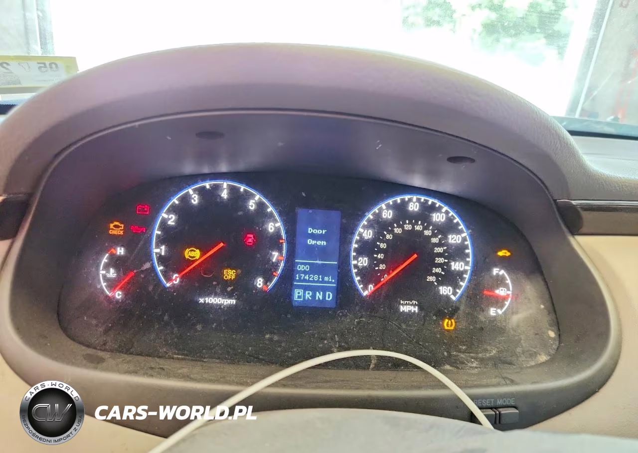 2011 Hyundai Azera Limited VIN:KMHFC4DF9BA537272 - 9