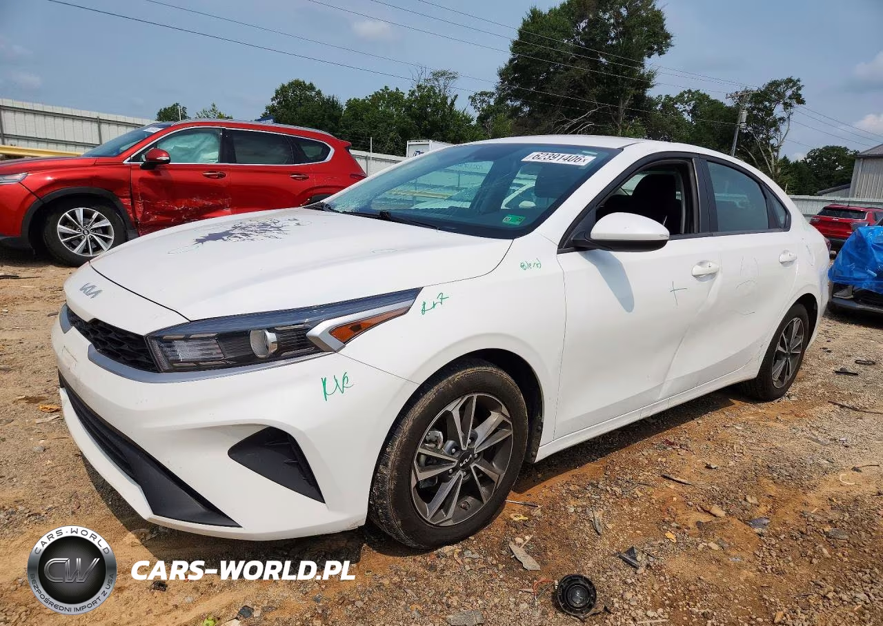 2024 Kia Forte Lxs – zdjęcie 1 z 12