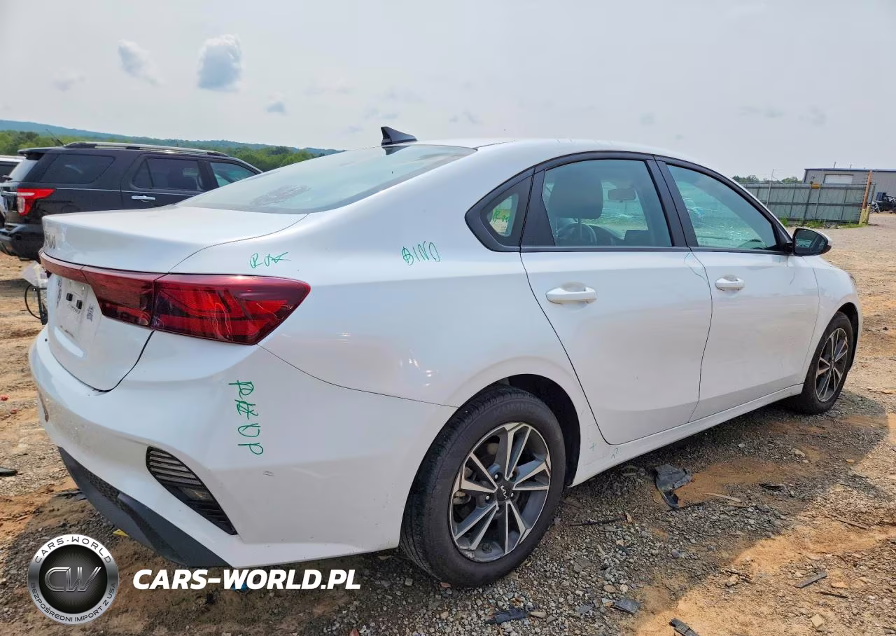 2024 Kia Forte Lxs VIN:3KPF24AD3RE788239 - 3
