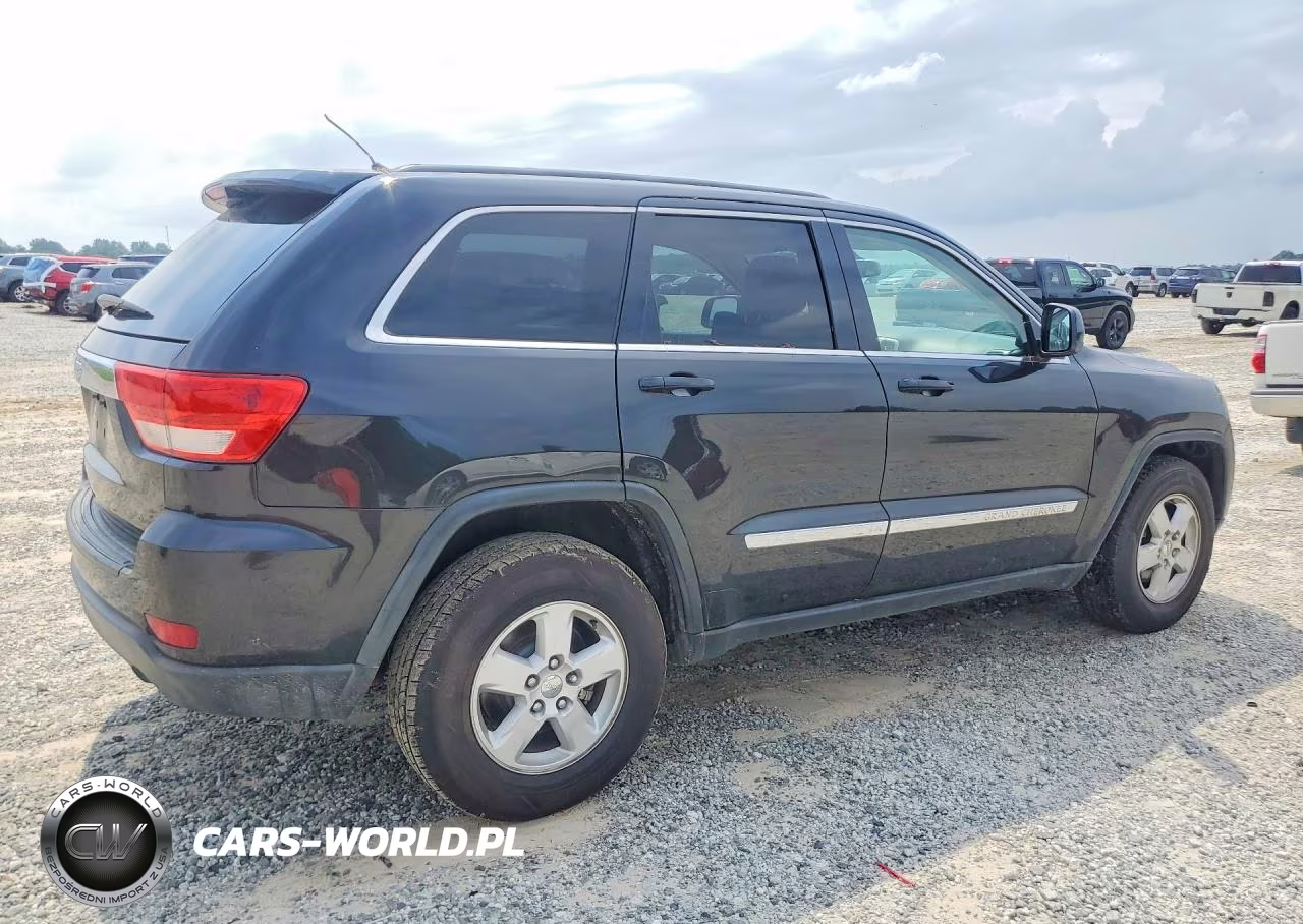 2013 Jeep Grand Cherokee Laredo VIN:1C4RJEAG3DC504074 - 3