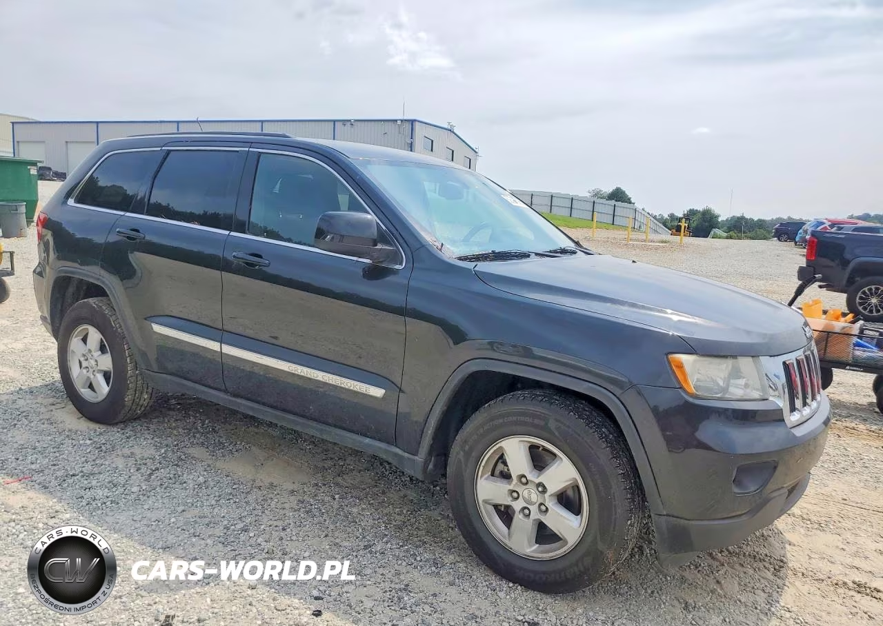 2013 Jeep Grand Cherokee Laredo VIN:1C4RJEAG3DC504074 - 4