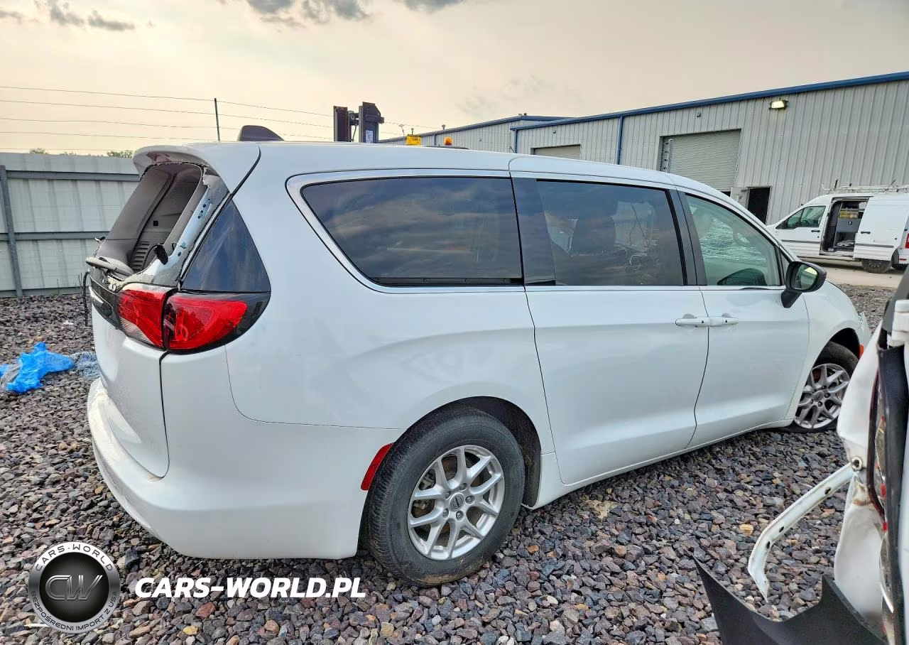 2024 Chrysler Voyager Lx VIN:2C4RC1CG6RR186319 - 3