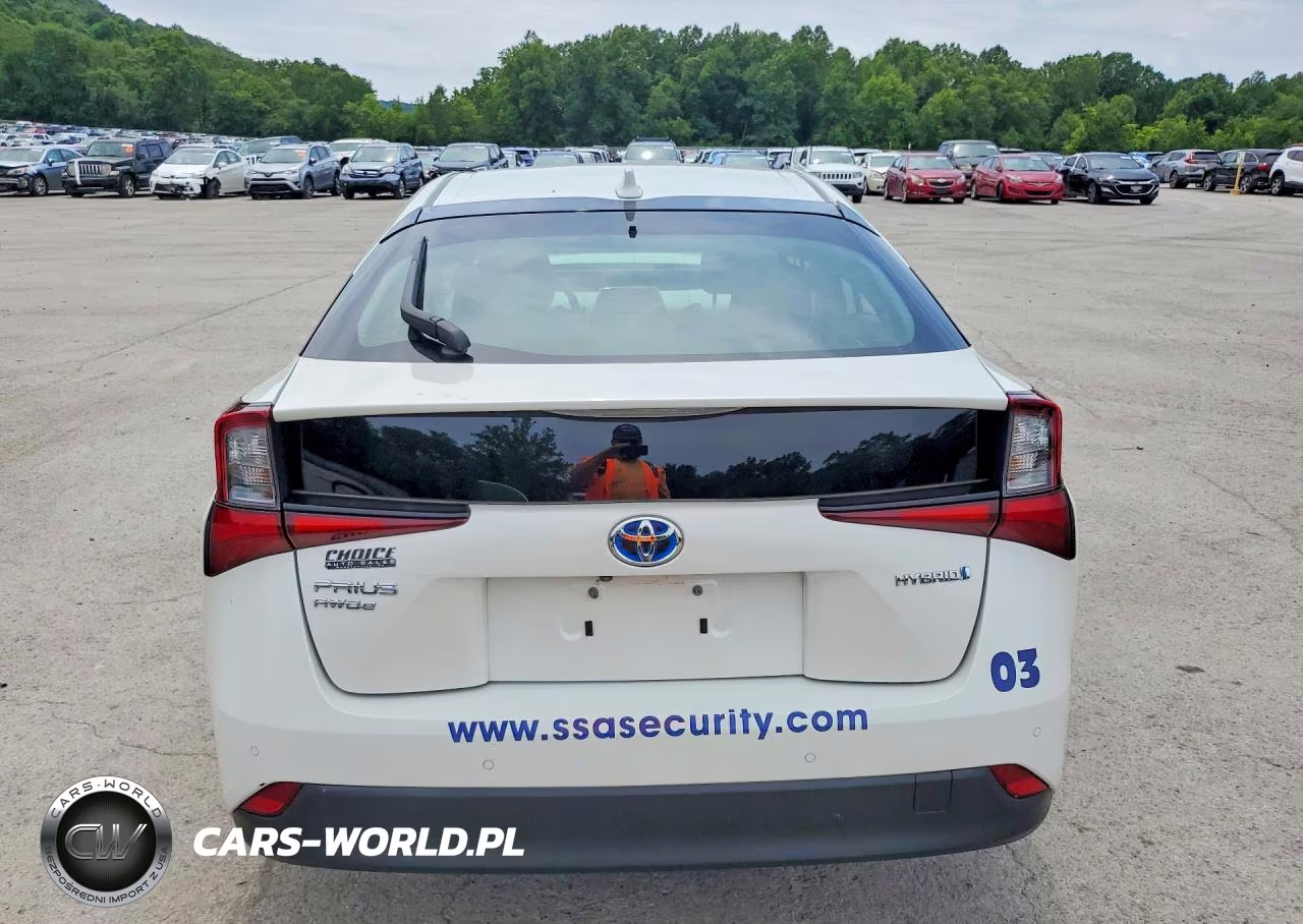 2020 Toyota Prius Le Awd-E VIN:JTDL9RFU0L3015070 - 6