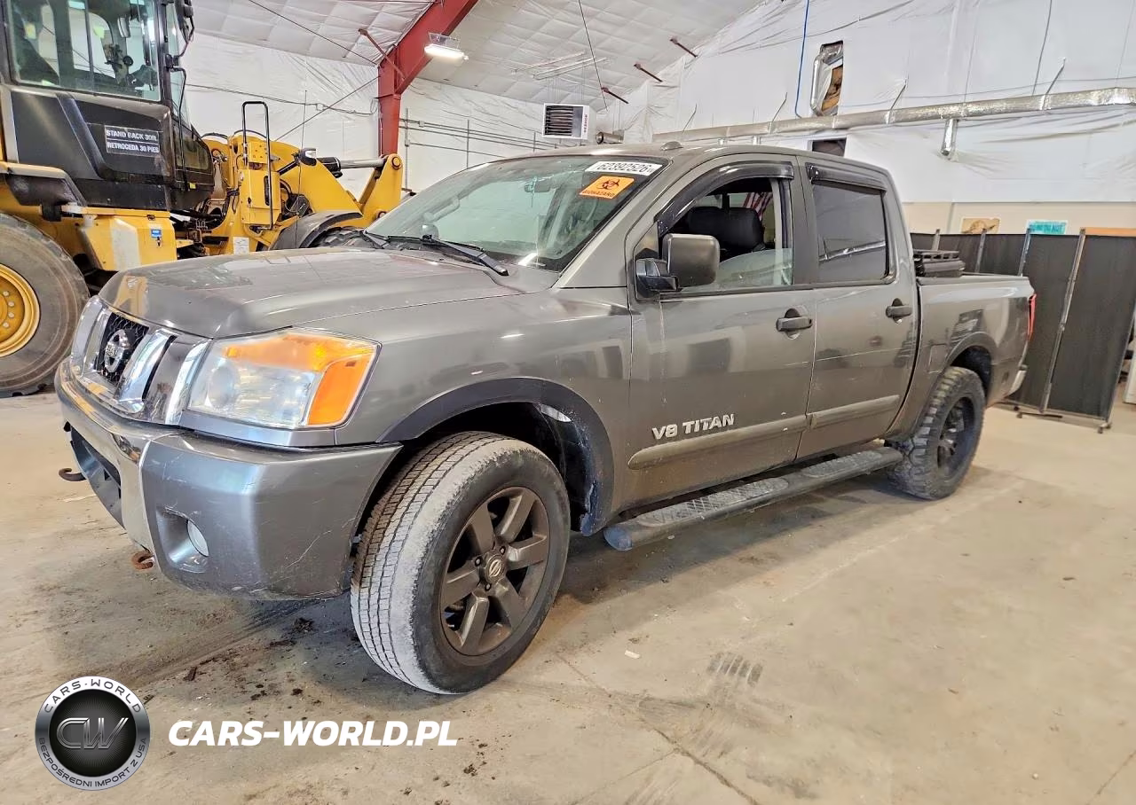 2015 Nissan Titan Sv