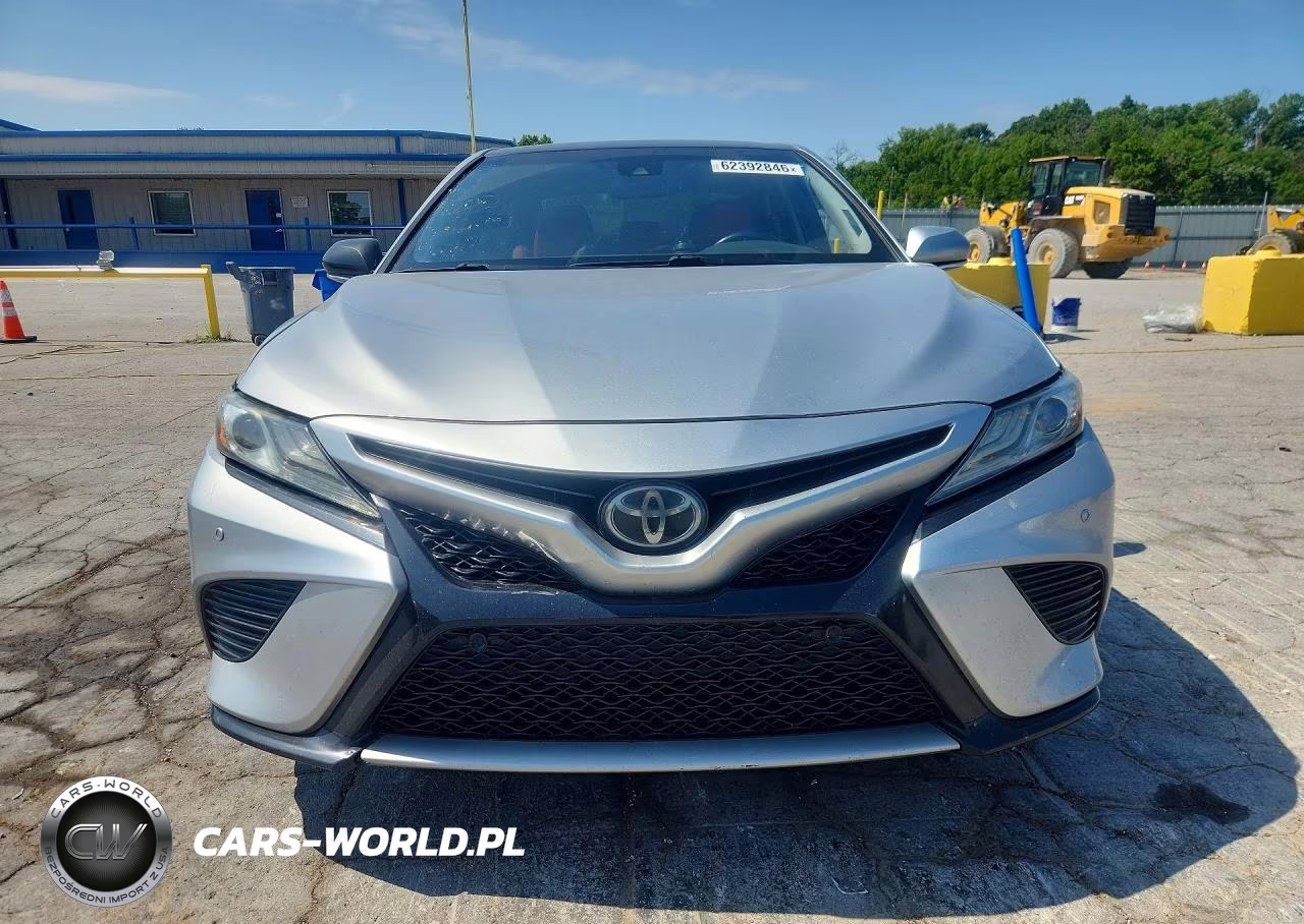 2018 Toyota Camry Xse VIN:4T1B61HK8JU067129 - 5