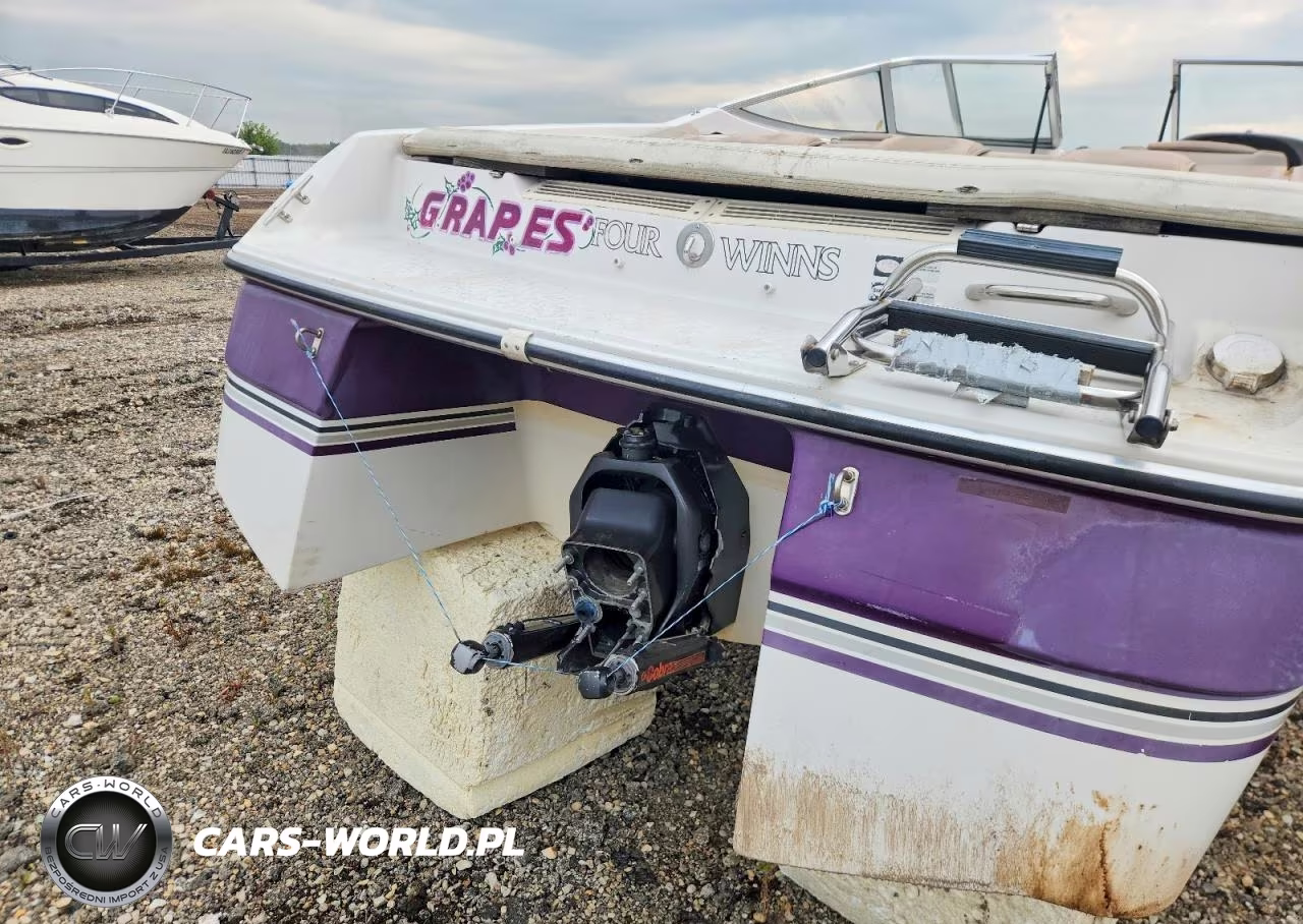 1995 Four Winns Boat VIN:FWNMA6261495 - 10