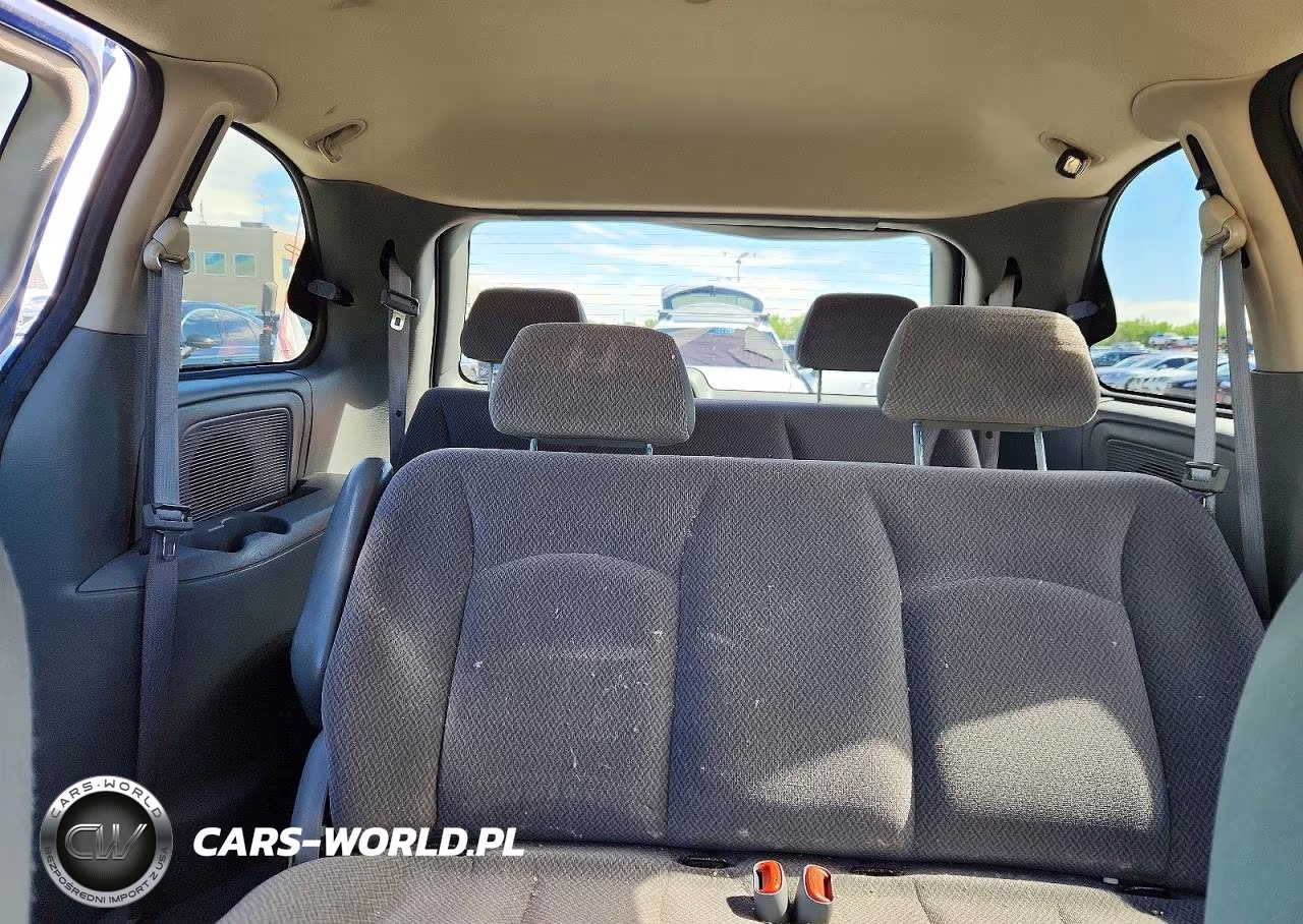 2007 Chrysler Town & Country Lx VIN:1A4GJ45R97B218408 - 10