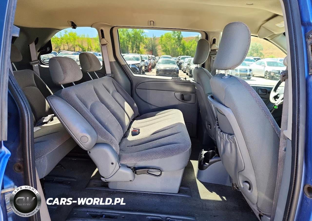 2007 Chrysler Town & Country Lx VIN:1A4GJ45R97B218408 - 11