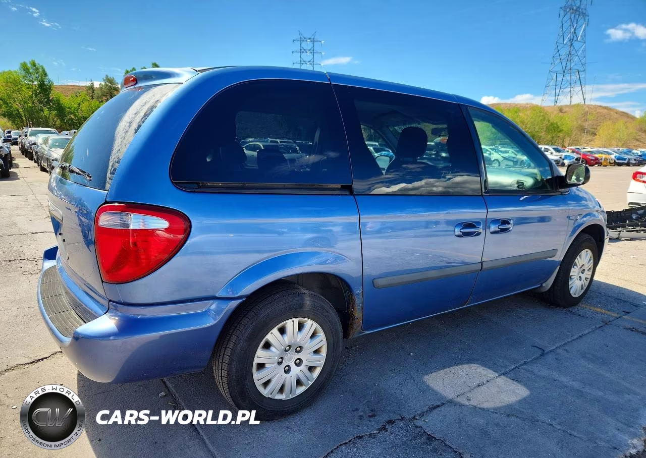 2007 Chrysler Town & Country Lx VIN:1A4GJ45R97B218408 - 3