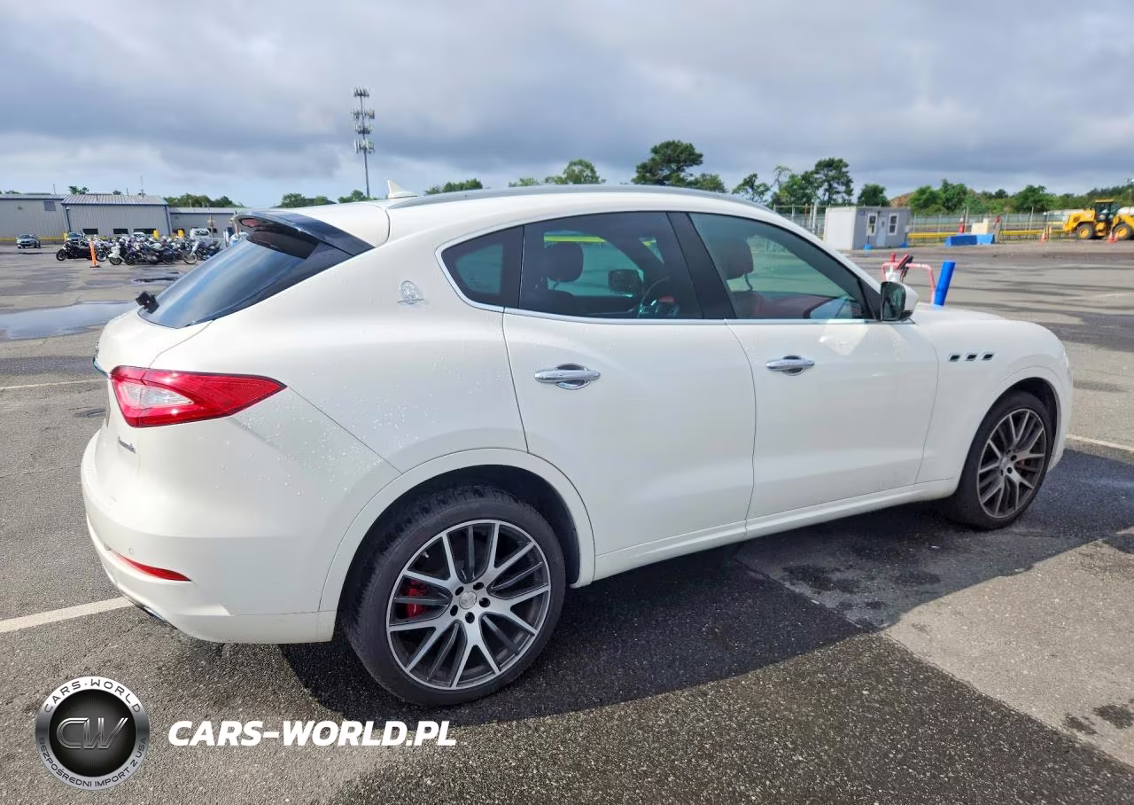2017 Maserati Levante S Luxury VIN:ZN661YUL1HX198115 - 3