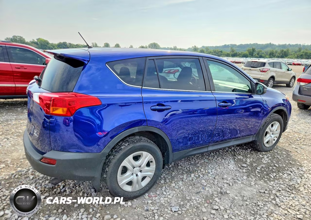 2015 Toyota Rav4 Le VIN:2T3BFREV4FW232749 - 3